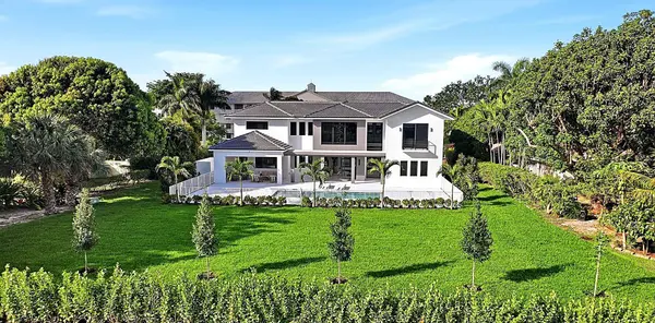 3716 Embassy DR, West Palm Beach, FL 33401