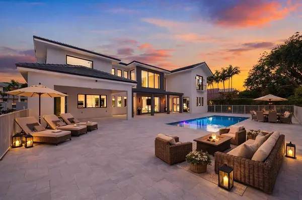 3716 Embassy DR, West Palm Beach, FL 33401