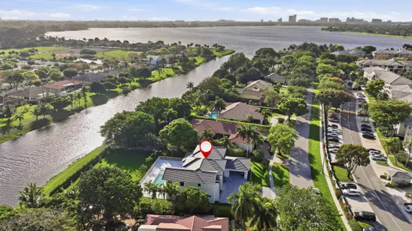 3716 Embassy DR, West Palm Beach, FL 33401