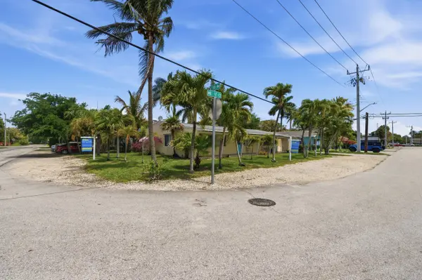 2001-2005 NE 17th CT, Fort Lauderdale, FL 33305