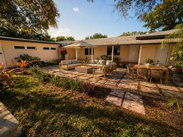 2016-2018 NE 14th CT #2018, Fort Lauderdale, FL 33304