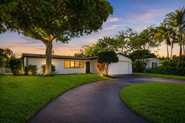 5611 NE 16th AVE, Fort Lauderdale, FL 33334