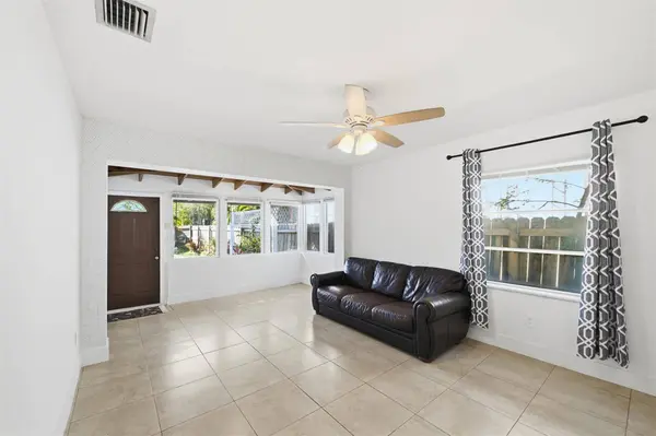 1435 SW 5th CT, Fort Lauderdale, FL 33312