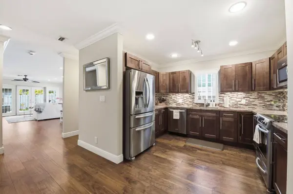 917 NE 3RD ST #9, Fort Lauderdale, FL 33301