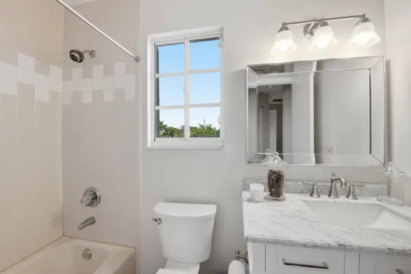 917 NE 3RD ST #9, Fort Lauderdale, FL 33301