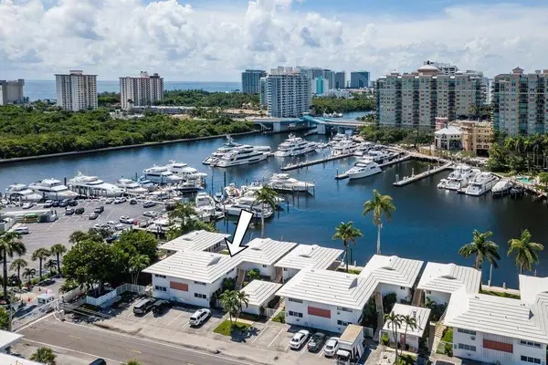 2760 YACHT CLUB BLVD #10C