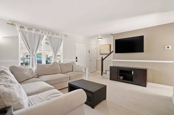 7879 Sandida Ct, North Charleston, SC 29418