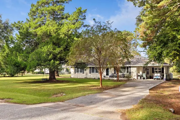 161 Kate St, Harleyville, SC 29448