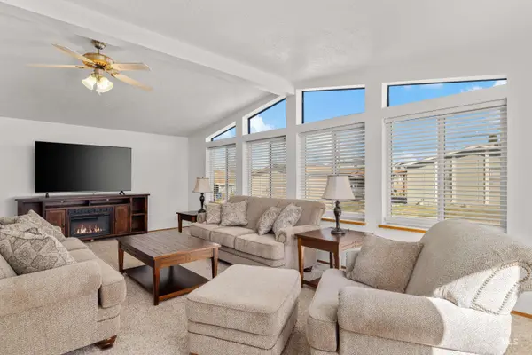 1907 W Flamingo Ave, Nampa, ID 83651