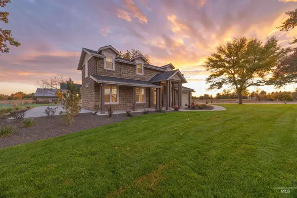 2141 W Beacon Light Rd, Eagle, ID 83616