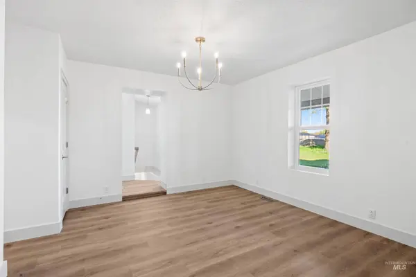 2141 W Beacon Light Rd, Eagle, ID 83616