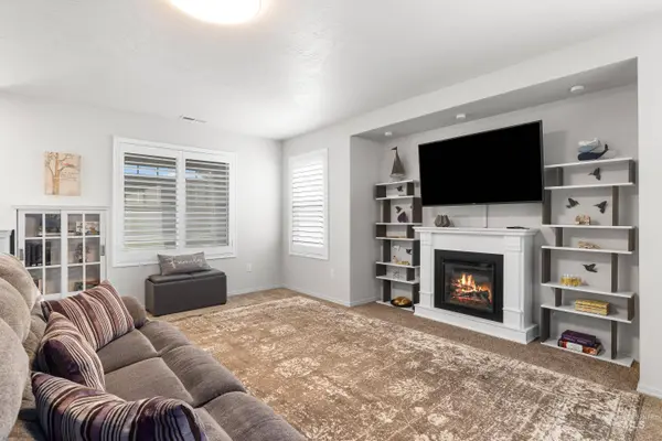 2999 N Night Owl Ave, Kuna, ID 83634