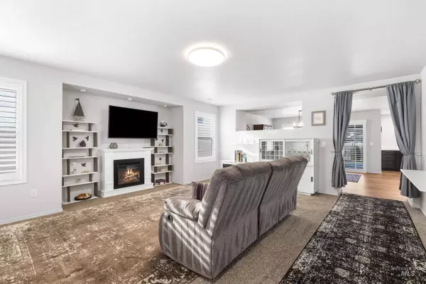 2999 N Night Owl Ave, Kuna, ID 83634