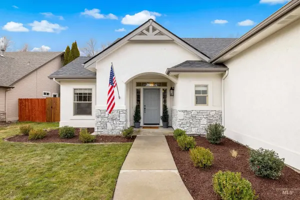 917 N Caledonia Pl, Eagle, ID 83616