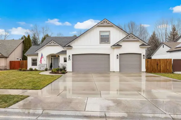 917 N Caledonia Pl, Eagle, ID 83616