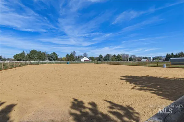 264 W Rush Ct, Eagle, ID 83616