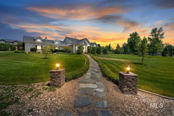 4782 N Echo Summit Way, Star, ID 83699