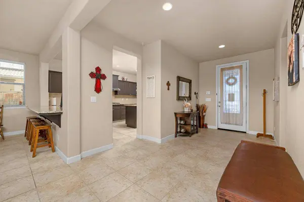 1188 Blackwood AVE, Clovis, CA 93619