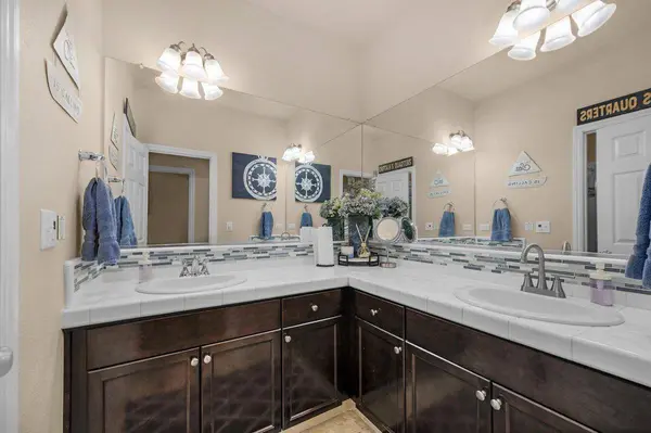 1188 Blackwood AVE, Clovis, CA 93619