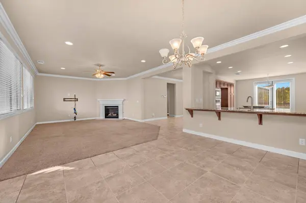 3267 Portals AVE, Clovis, CA 93619