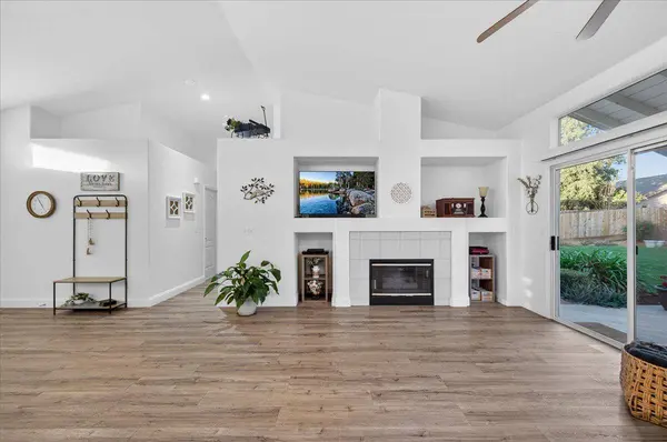 8652 N Sierra Vista AVE, Fresno, CA 93720