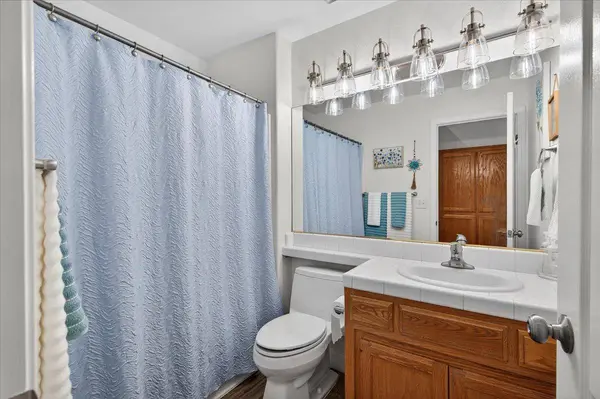 8652 N Sierra Vista AVE, Fresno, CA 93720