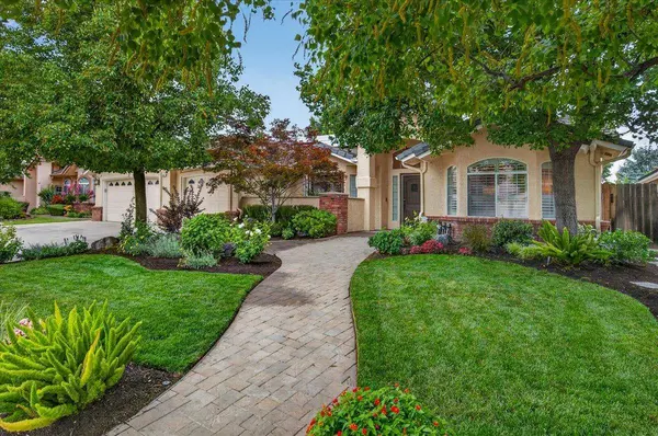 2831 Indianapolis AVE, Clovis, CA 93611
