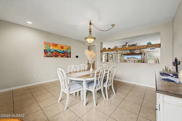 879 W Vuelta Granadina, Sahuarita, AZ 85629