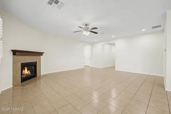1124 W Golden Meadow Path, Sahuarita, AZ 85629