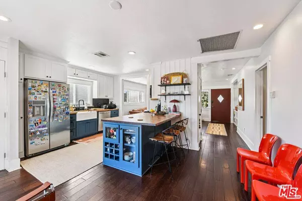 5128 Lincoln Ave, Los Angeles, CA 90042