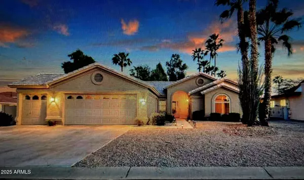 10217 E CHESTNUT Drive, Sun Lakes, AZ 85248