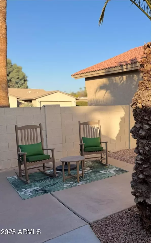 26410 S NEW TOWN Drive, Sun Lakes, AZ 85248