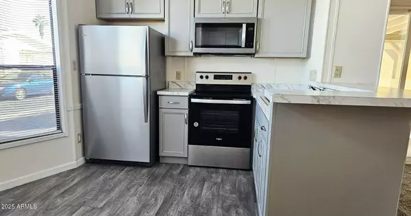 6162 S PINEHURST Drive, Chandler, AZ 85249