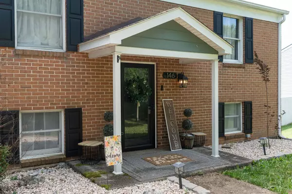 146 HARPER ST, Weyers Cave, VA 24486