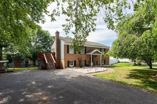 146 HARPER ST, Weyers Cave, VA 24486