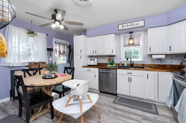 146 HARPER ST, Weyers Cave, VA 24486