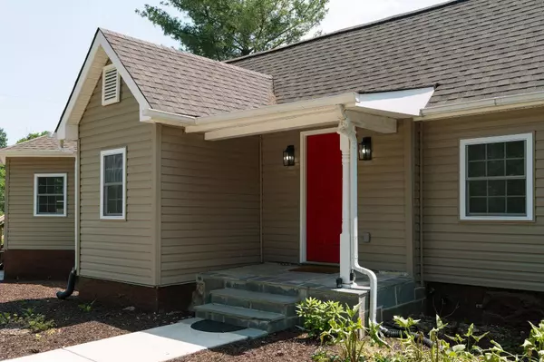 2003 RINACAS CORNER RD, Shenandoah, VA 22849