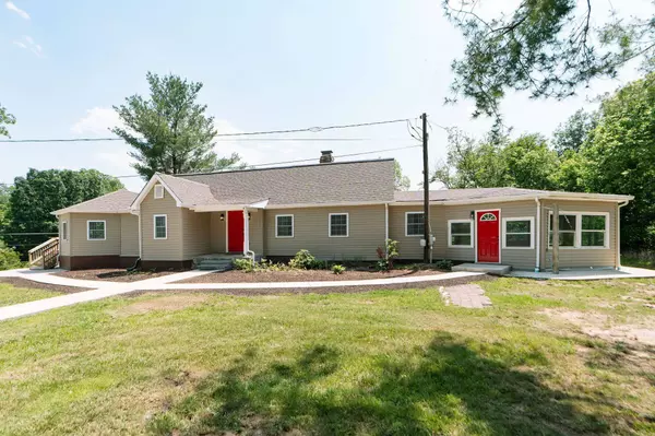 2003 RINACAS CORNER RD, Shenandoah, VA 22849