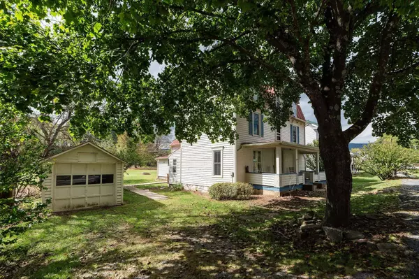 8892 HIGHLAND TPKE, VA 24458