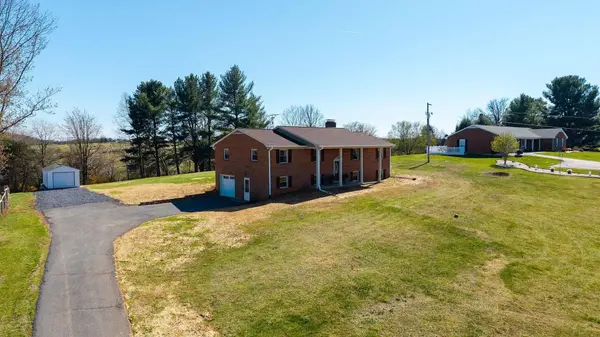 3869 SHUTTERLEE MILL RD, Staunton, VA 24401
