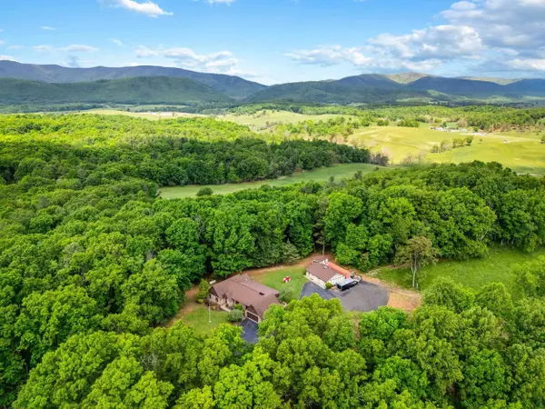 30 SCENIC VIEW DR, Swoope, VA 24479