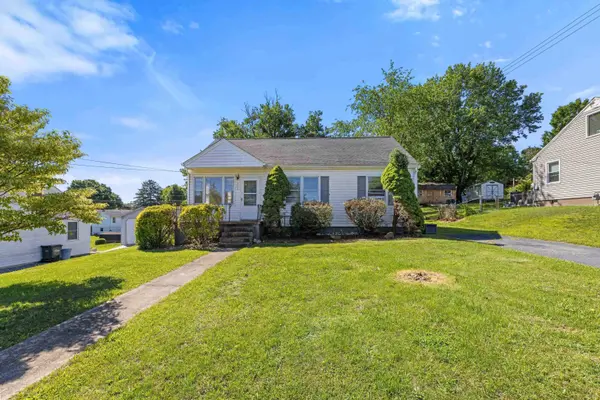 303 DEVON RD, Staunton, VA 24401