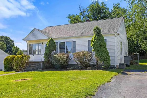 303 DEVON RD, Staunton, VA 24401