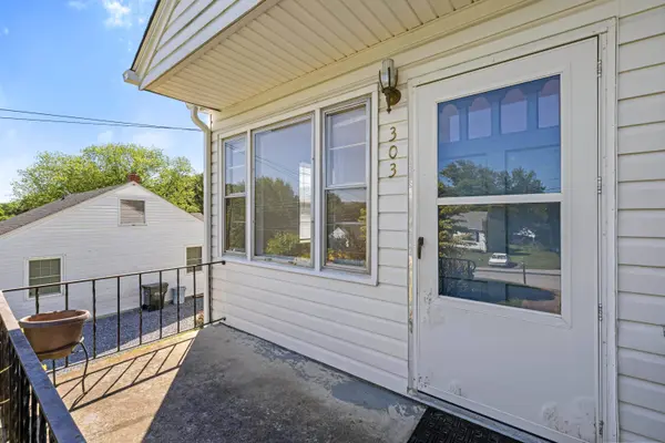 303 DEVON RD, Staunton, VA 24401