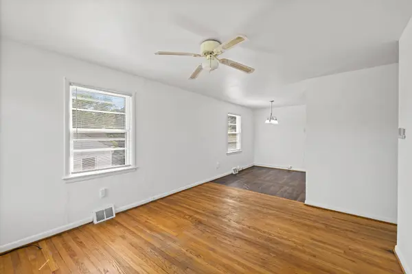 303 DEVON RD, Staunton, VA 24401