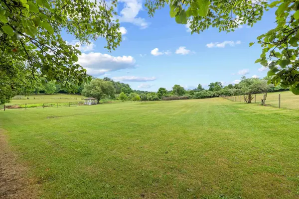 2425 OLD GREENVILLE RD, Staunton, VA 24401