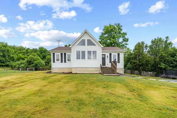 2425 OLD GREENVILLE RD, Staunton, VA 24401