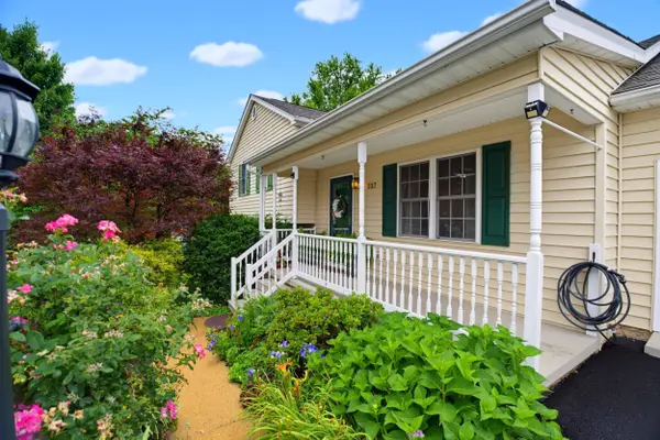 227 BOWMANS RUN DR, Stuarts Draft, VA 24477
