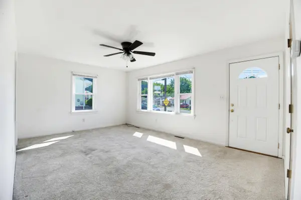 315 SHARON LN, Staunton, VA 24401