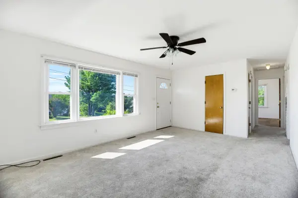 315 SHARON LN, Staunton, VA 24401